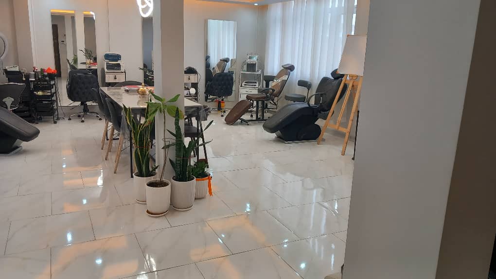 سالن زیبایی و اموزشگاه برگ سبز