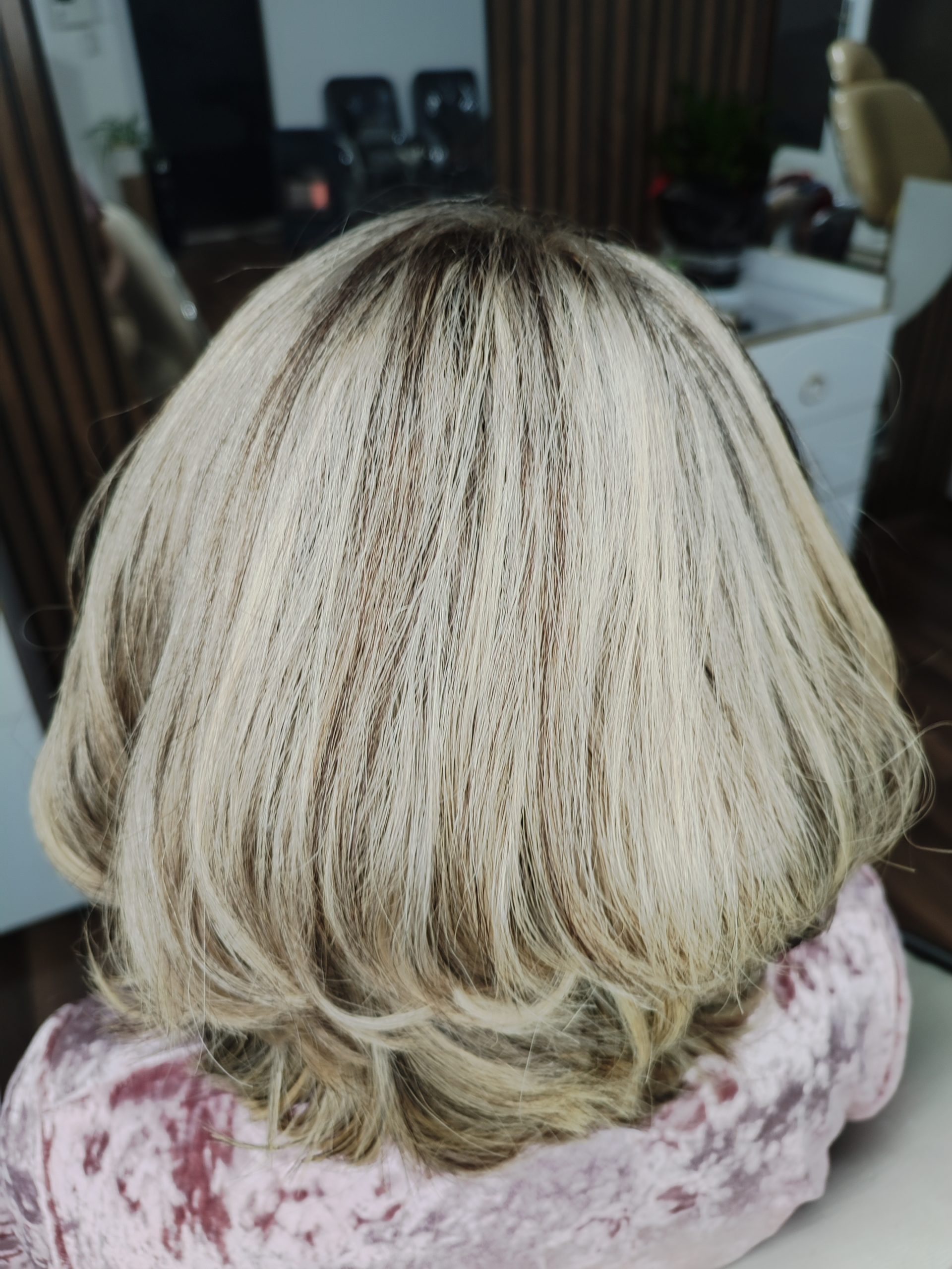 سالن زیبایی فاطمه هادیان